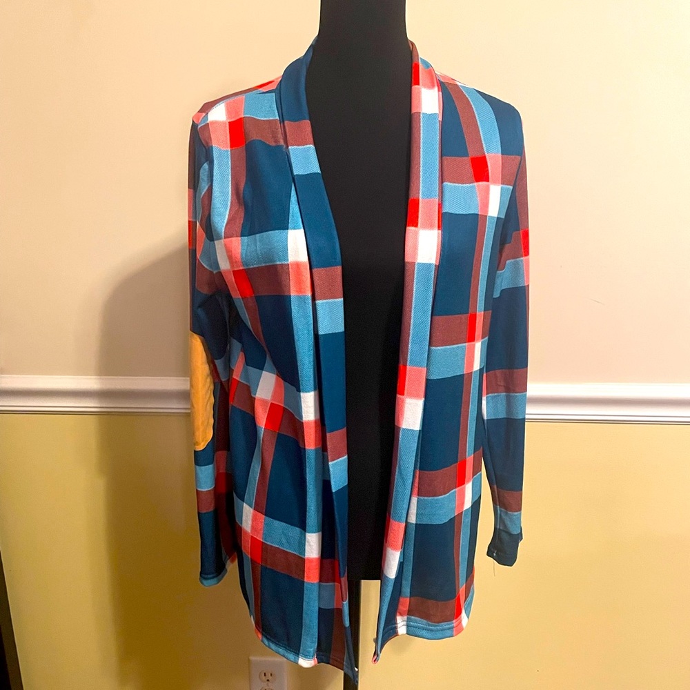 Plaid Shacklet. Light weight. New, never worn.